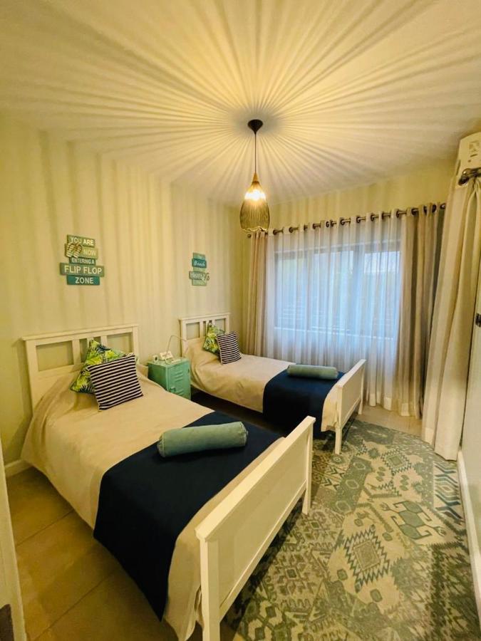 Beachcove Apartment 2 Pereybere Beach Kültér fotó